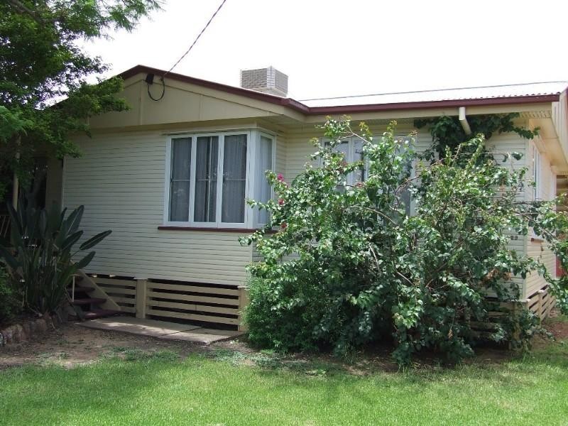 29 Church Street, St George QLD 4487