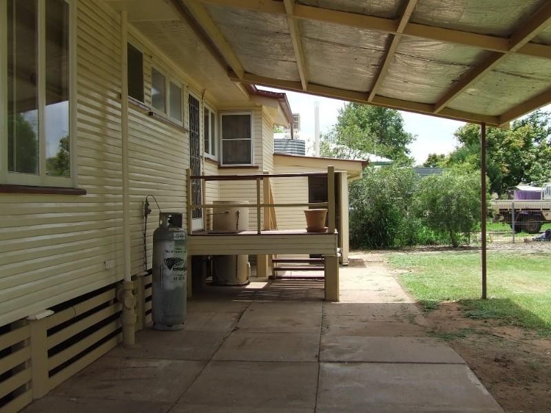 29 Church Street, St George QLD 4487