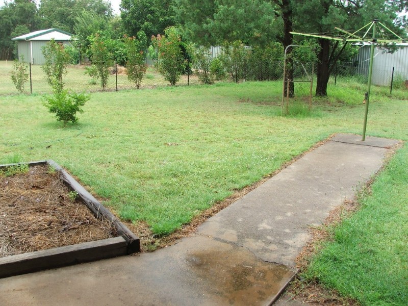 21 Weatherall Street, St George QLD 4487