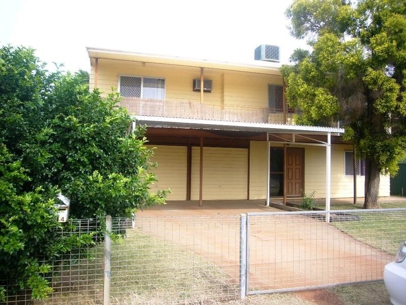 14 Elizabeth Street, St George QLD 4487