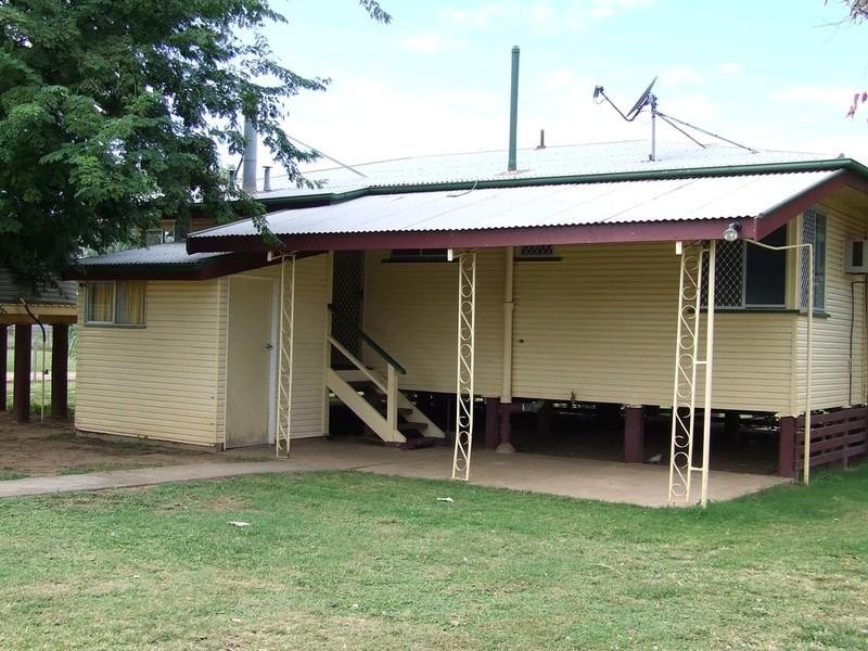 11 Margaret Street, St George QLD 4487