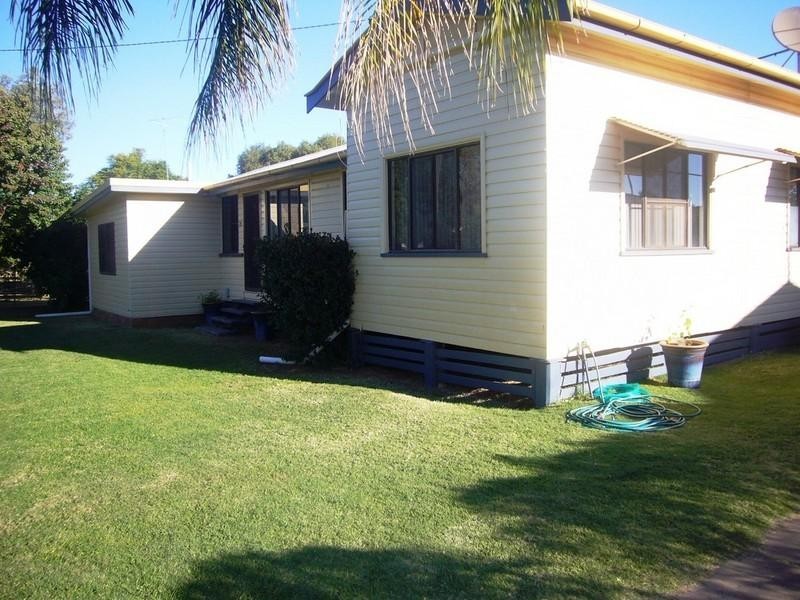 26 Church Street, St George QLD 4487