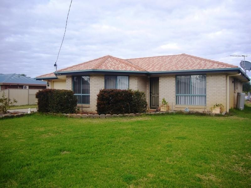 10 Taylor Street, St George QLD 4487