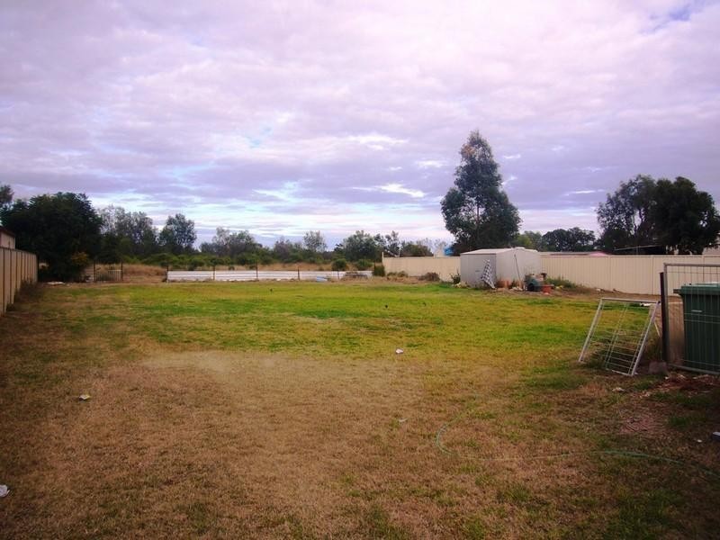 10 Taylor Street, St George QLD 4487