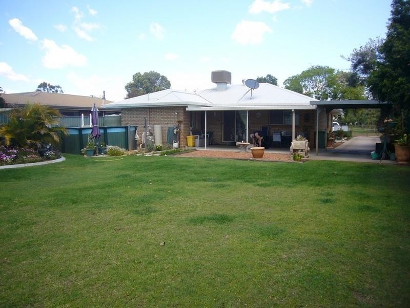 13 Andrew Street, St George QLD 4487