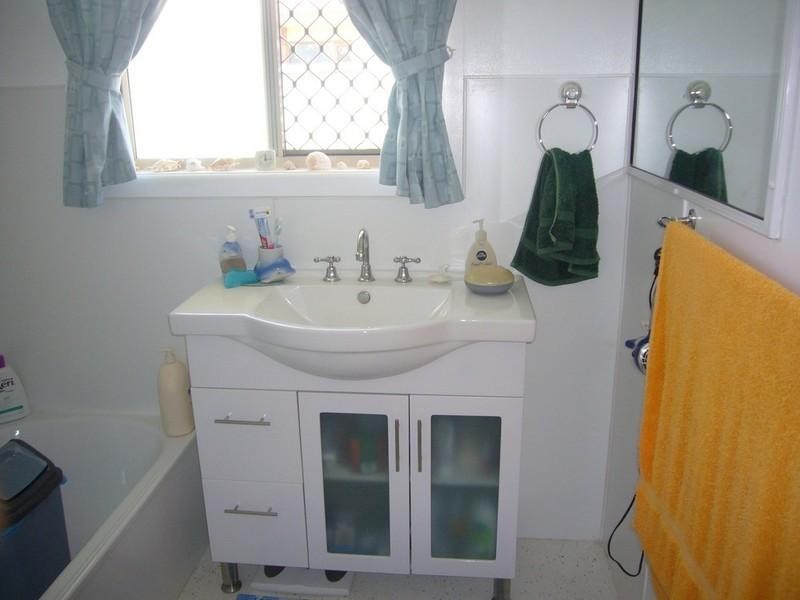 13 Andrew Street, St George QLD 4487