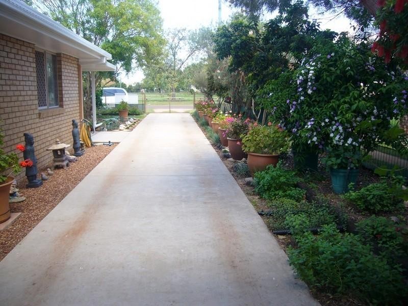 13 Andrew Street, St George QLD 4487