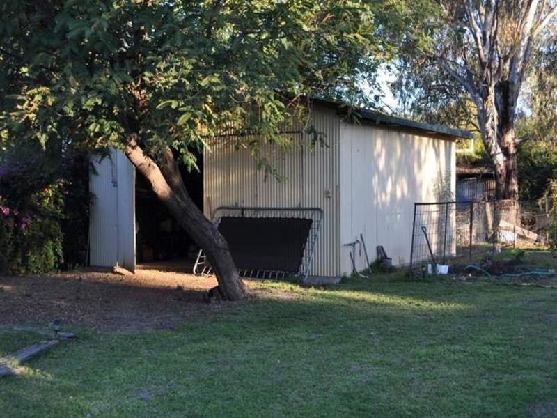 31 Cowildi Street, Dirranbandi QLD 4486