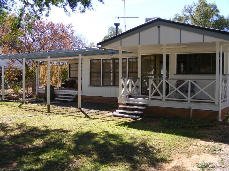 19 Balonne Street, St George QLD 4487