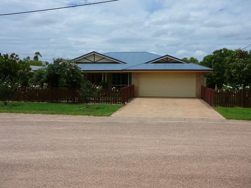 10 Aldridge Street, St George QLD 4487