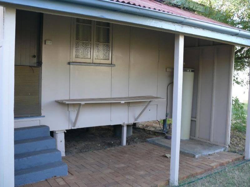 74 Alfred Street, St George QLD 4487