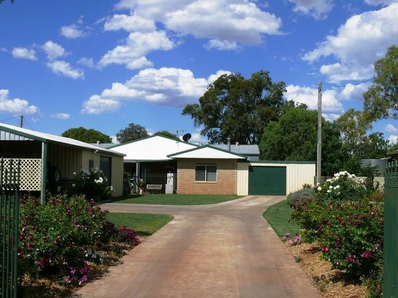 9 Elizabeth Street, St George QLD 4487