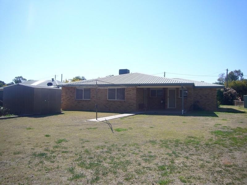 12 Howe Street, St George QLD 4487