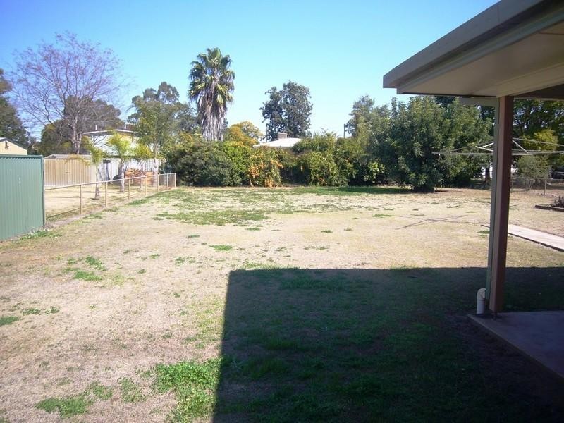 12 Howe Street, St George QLD 4487