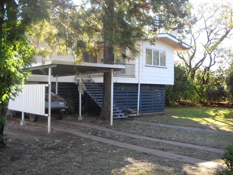 14 Balonne Street, St George QLD 4487