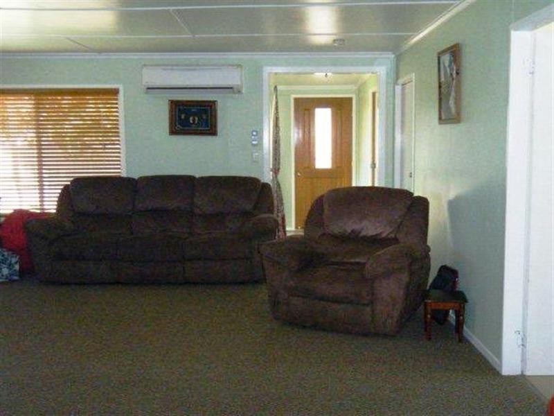 11 Wattle Drive, St George QLD 4487