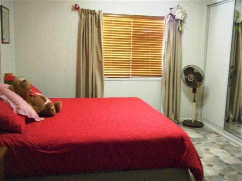 11 Wattle Drive, St George QLD 4487