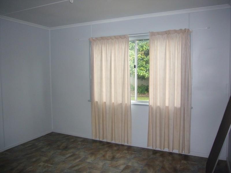 14 Hutt Street, St George QLD 4487