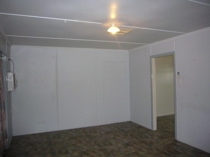 14 Hutt Street, St George QLD 4487