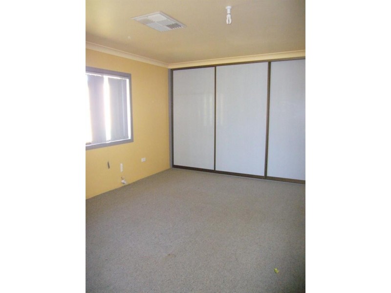 136 Victoria Street, St George QLD 4487