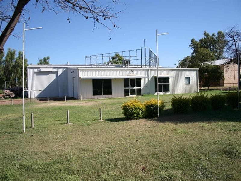 165-167 Victoria Street, St George QLD 4487