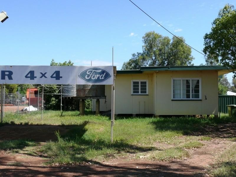 165-167 Victoria Street, St George QLD 4487