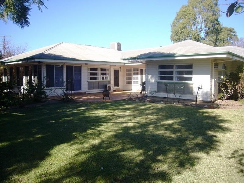 2 St Georges Terrace, St George QLD 4487