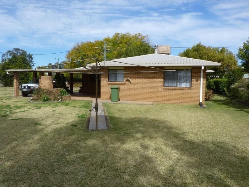 13 Howe Street, St George QLD 4487