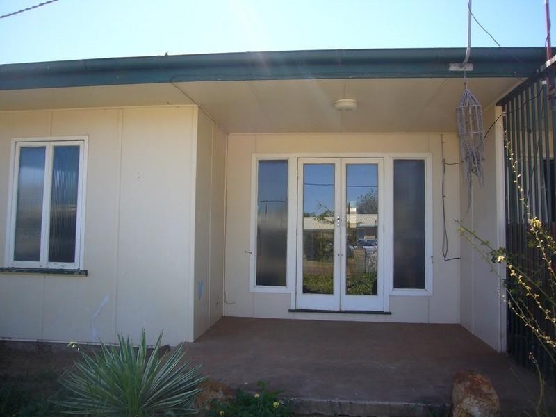 2/51 Kenny Lane, St George QLD 4487