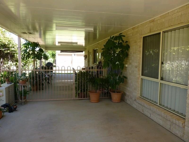 8 Elizabeth Street, St George QLD 4487