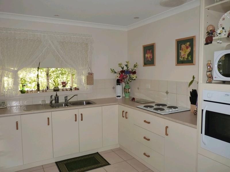 8 Elizabeth Street, St George QLD 4487