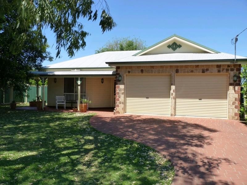 2 Weribone Street, St George QLD 4487