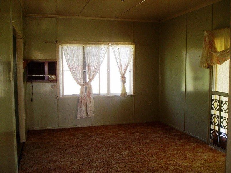 90 Alfred Street, St George QLD 4487