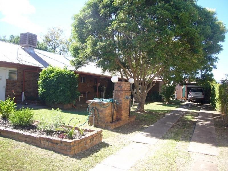 136 Victoria Street, St George QLD 4487