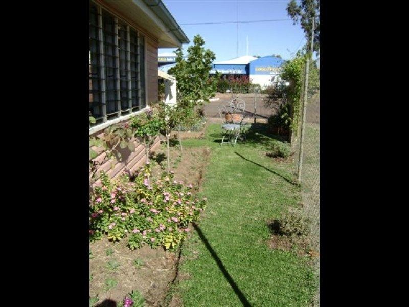 13 Grey Street, St George QLD 4487