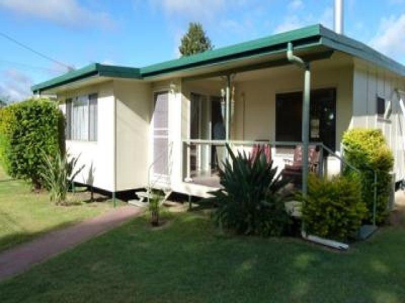 11 Wattle Drive, St George QLD 4487