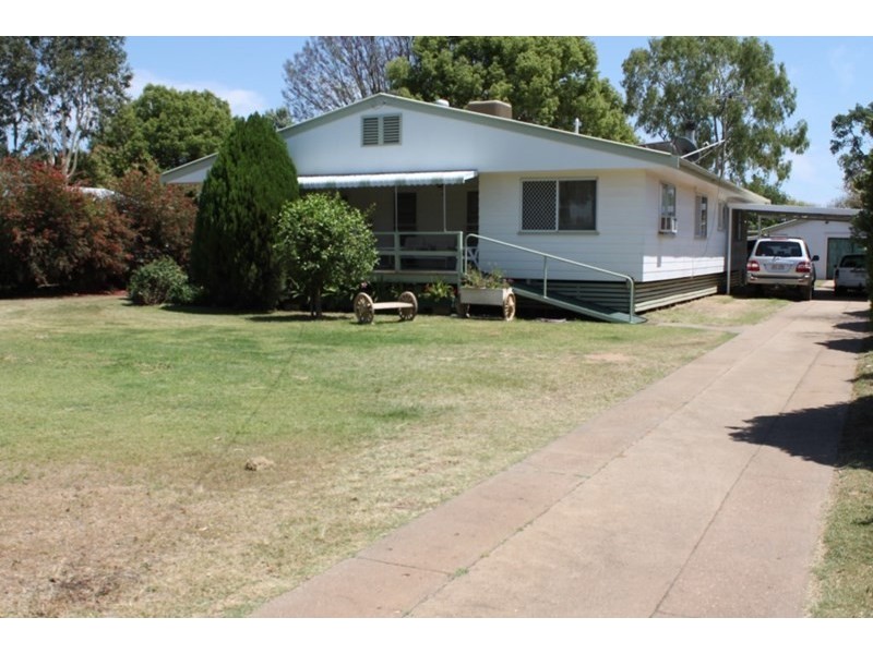 11 Charles Street, St George QLD 4487