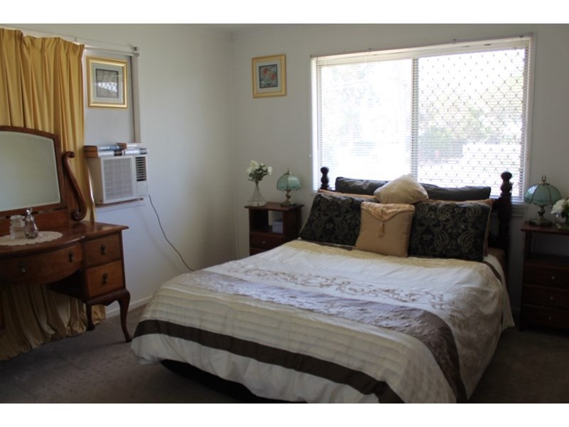 11 Charles Street, St George QLD 4487