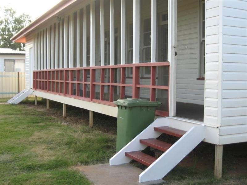 22 Wattle Drive, St George QLD 4487