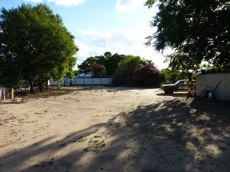 66 Grey Street, St George QLD 4487