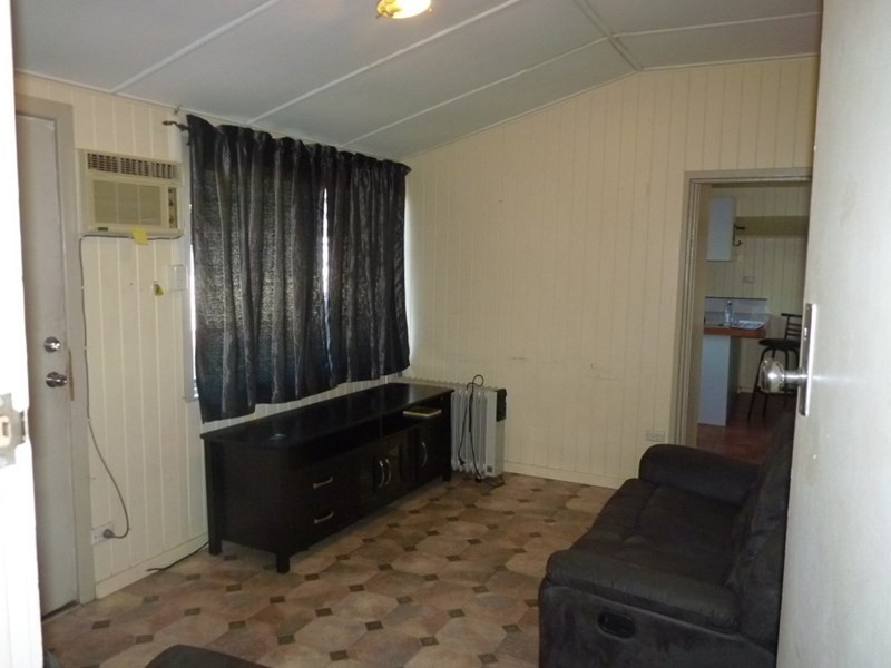 Unit 1, 164 Victoria Street, St George QLD 4487