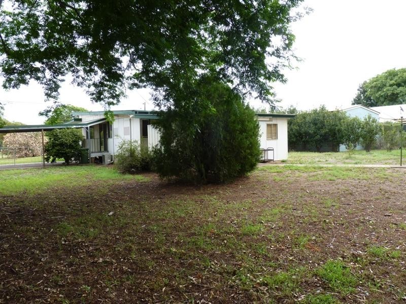 21 Weatherall Street, St George QLD 4487