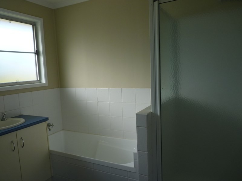 19 Andrew Street, St George QLD 4487