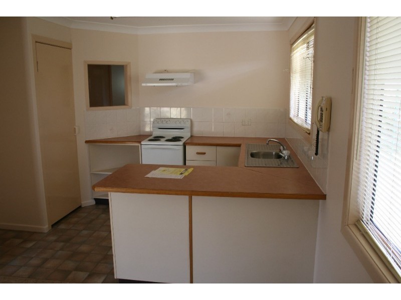 4 Elizabeth Street, St George QLD 4487