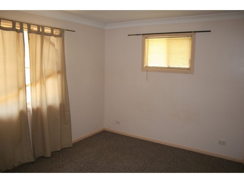 4 Elizabeth Street, St George QLD 4487