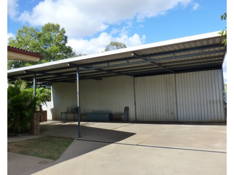 8 Hill Street, St George QLD 4487