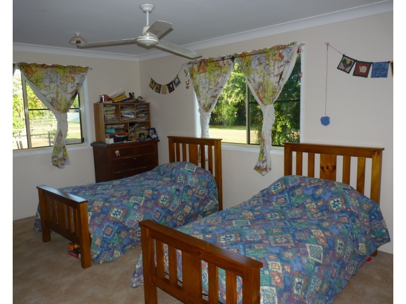8 Hill Street, St George QLD 4487