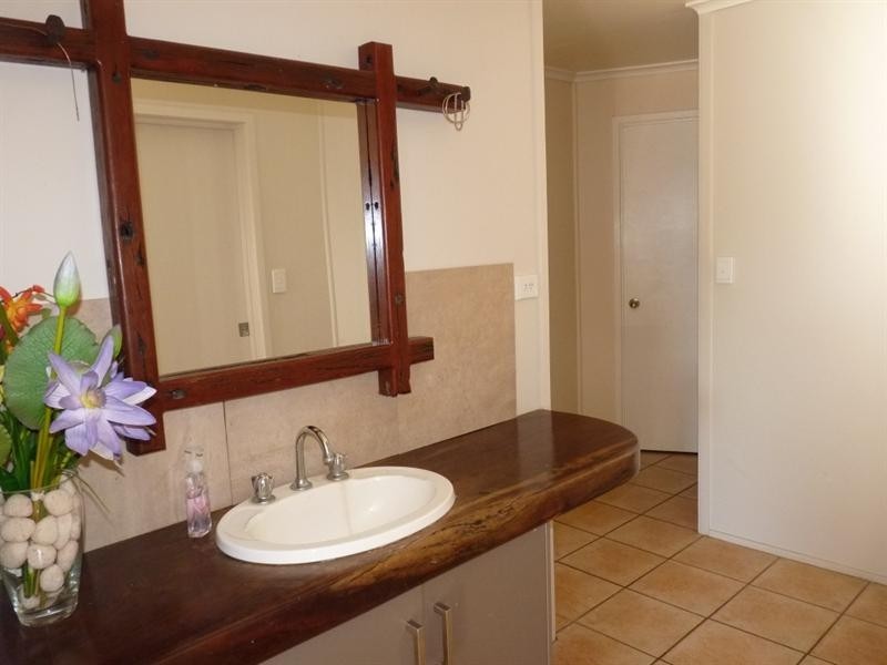 7 Robert Street, St George QLD 4487