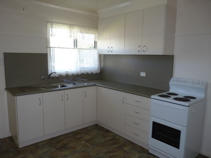 2/14 Hutt, St George QLD 4487