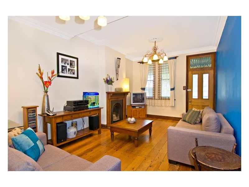 220 Edgeware Road, Newtown NSW 2042